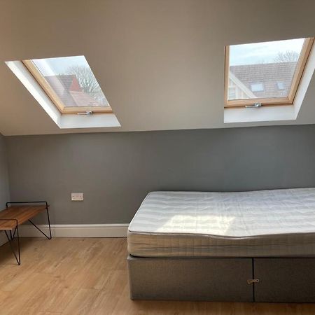 112 Gleneagle road rooms Londra Esterno foto