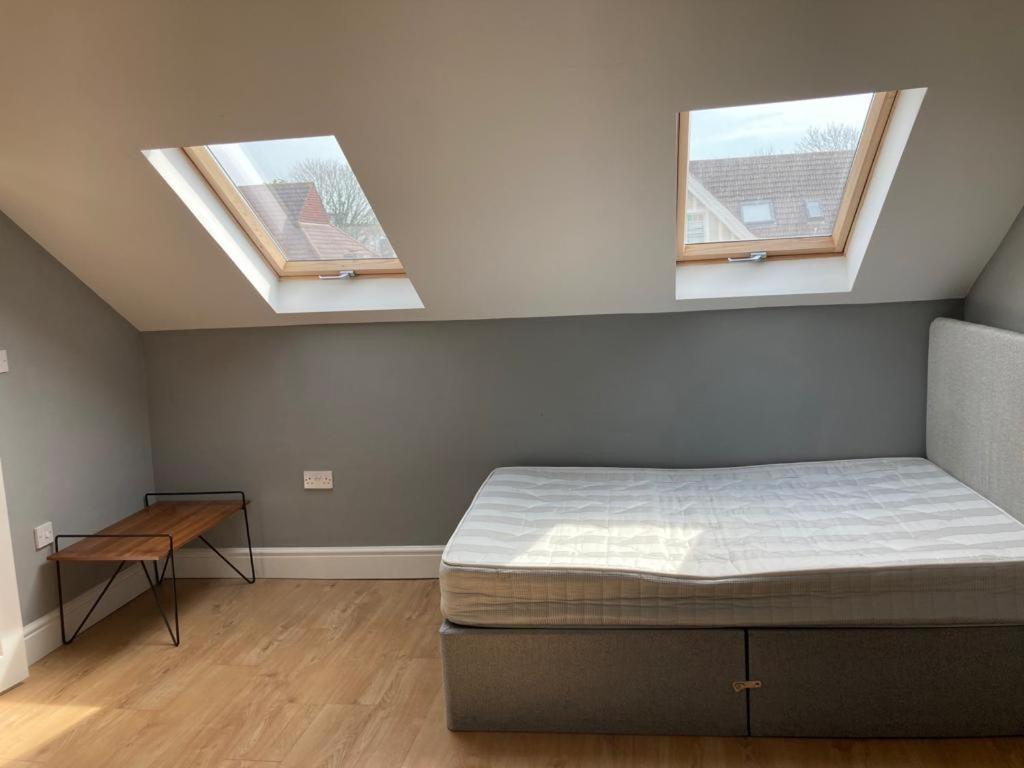 112 Gleneagle road rooms Londra Esterno foto