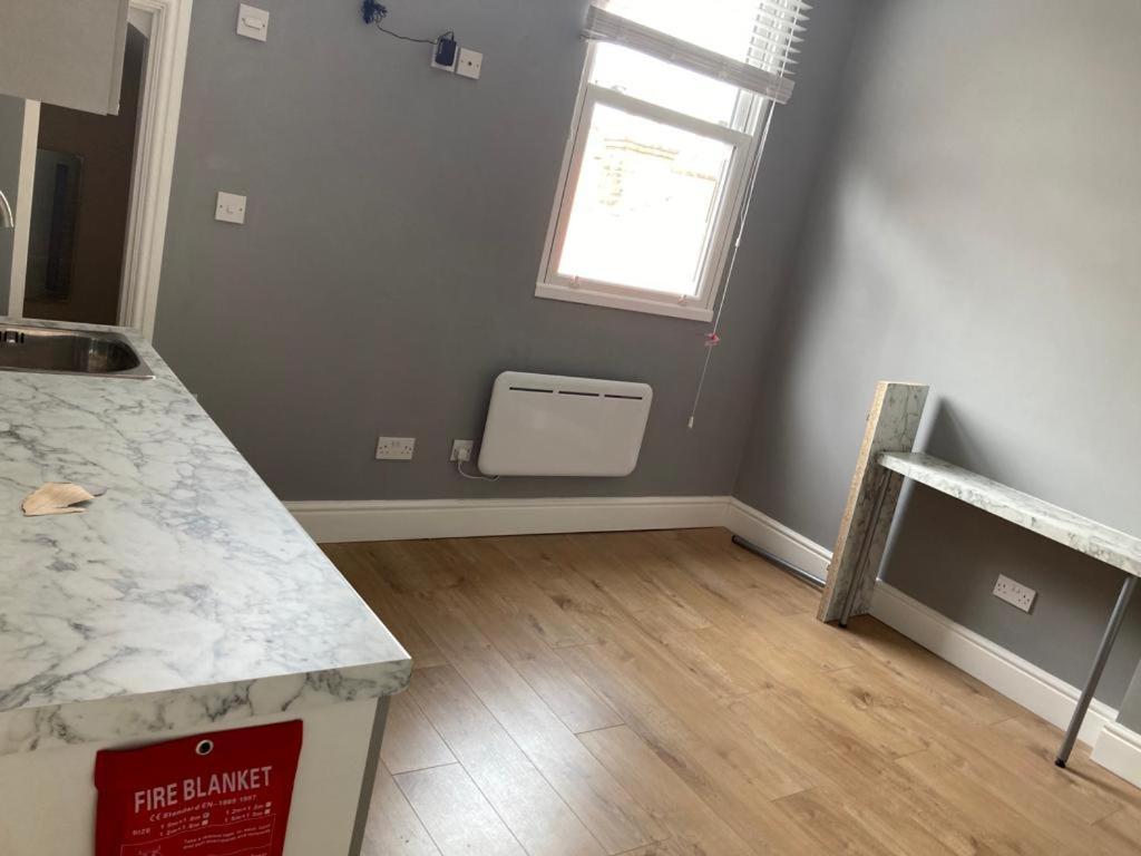 112 Gleneagle road rooms Londra Esterno foto